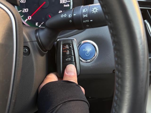 �G���W���X�^�[�g�E�X�g�b�v�X�C�b�`�������X�}�[�g�L�[���o�b�N��|�P�b�g�ɓ��ꂽ�܂܃X�C�b�`�����������ŃG���W���������邱�Ƃ��ł��܂���