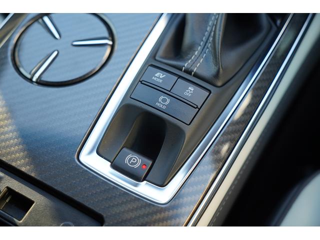 �d���p�[�L���O�u���[�L�E�d�u���[�h�X�C�b�`�E������h�~�n�e�e�X�C�b�`���������{�^����ō쓮�E�����ł���p�[�L���O�u���[�L���X�C�b�`���삾���ŊȒP�Ƀu���[�L��������邽�߁A���쐫�ƈ��S�������す