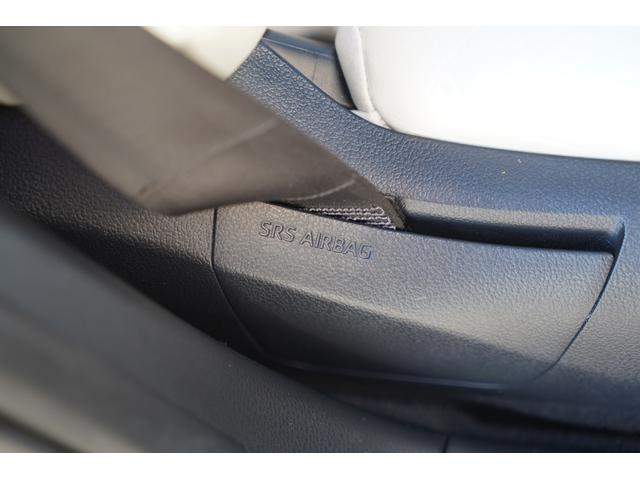 �T�C�h�G�A�o�b�N���������ʏՓˎ��ɏ����ی삷�邽�߂̏d�v�Ȉ��S�����ł����O�Ȃ̃V�[�g���ʂɓ�������Ă��܂���