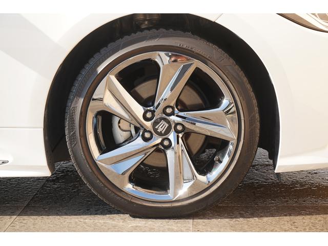 ���Ђ͒����^�A�ǉ��R�^�A�x�ǎw��H����������Ă���܂��B���_��Ԃ͎��ЍH��܂��̓f�B�[���[�ɂē_�������v���܂��B�Ԍ��c�̗L���ɂ���ĂP�N�܂��͂Q�N�_�������L�^��E�_���X�e�b�J�[�����Ĕ[�Ԓv���܂���