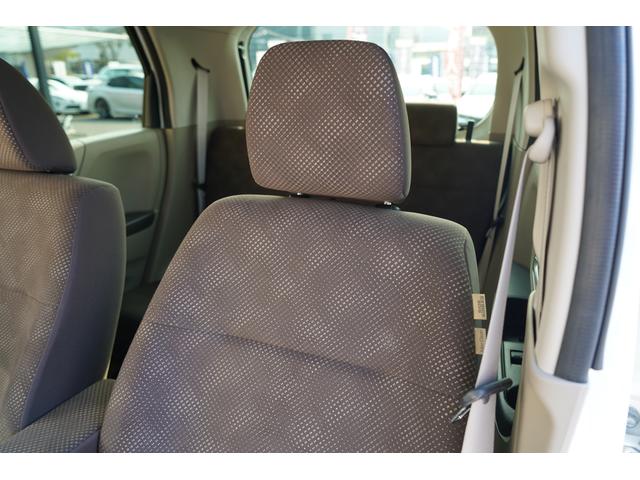 �u���E���t�@�u���b�N�V�[�g�������D�ꂽ�ʋC���Ə_�炩�����G�肪�����I�ȃt�@�u���b�N�V�[�g���G�߂��킸���K�ȍ���S�n�ł���