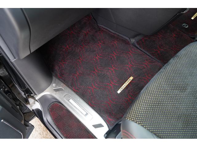 �t���A�}�b�g���������S����t���A�}�b�g�t���B�����̎������������ĂA����ɂ��������p���̍����d�l�ł���