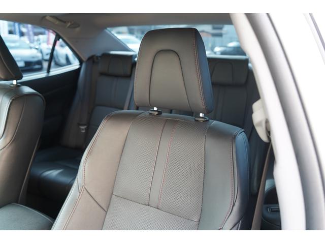 クラウンハイブリッド アスリートＧ　ムーンルーフ　モデリスタエアロＳ／Ｒ　黒革シート　純正ＳＤナビＴＶ　パノラミックビューモニター　ブラインドスポットモニター　クリアランスソナー　ＬＥＤヘッドライト　シートヒーター・クーラー　ドラレコ（10枚目）