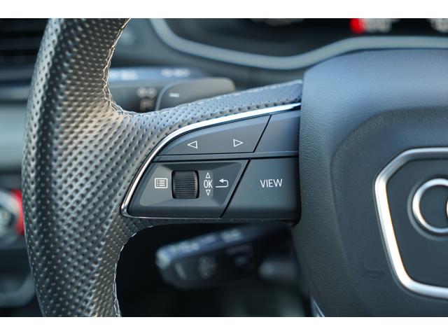 �X�e�A�����O�X�C�b�`���������s���Ɏ�𗣂����Ɋe�푀�삪�ł���悤�ɐ݌v���ꂽ�A���@�\�ȃR���g���[���@�\�ł���