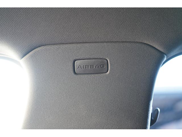 �r�q�r�J�[�e���G�A�o�b�N���������ʏՓˎ���ԗ��̉��]���ɏ���̓�����ی삷�邽�߂̃T�C�g�E�B���h�E�㕔����W�J����G�A�o�b�O�ł���