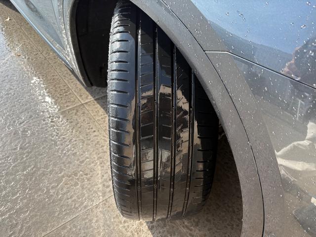 ���Ђ͒����^�A�ǉ��R�^�A�x�ǎw��H����������Ă���܂��B���_��Ԃ͎��ЍH��܂��̓f�B�[���[�ɂē_�������v���܂��B�Ԍ��c�̗L���ɂ���ĂP�N�܂��͂Q�N�_�������L�^��E�_���X�e�b�J�[�����Ĕ[�Ԓv���܂���