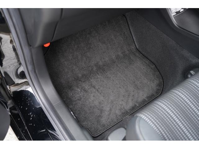 ���o�[�}�b�g�̉��ɂ̓t���A�}�b�g�����������̎������������ĂA����ɂ��������p���̍����d�l�ł���