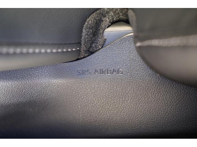 �T�C�h�G�A�o�b�N���������ʏՓˎ��ɏ����ی삷�邽�߂̏d�v�Ȉ��S�����ł����O�Ȃ̃V�[�g���ʂɓ�������Ă��܂�