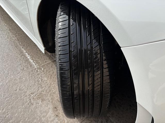 ���Ђ͒����^�A�ǉ��R�^�A�x�ǎw��H����������Ă���܂��B���_��Ԃ͎��ЍH��܂��̓f�B�[���[�ɂē_�������v���܂��B�Ԍ��c�̗L���ɂ���ĂP�N�܂��͂Q�N�_�������L�^��E�_���X�e�b�J�[�����Ĕ[�Ԓv���܂���