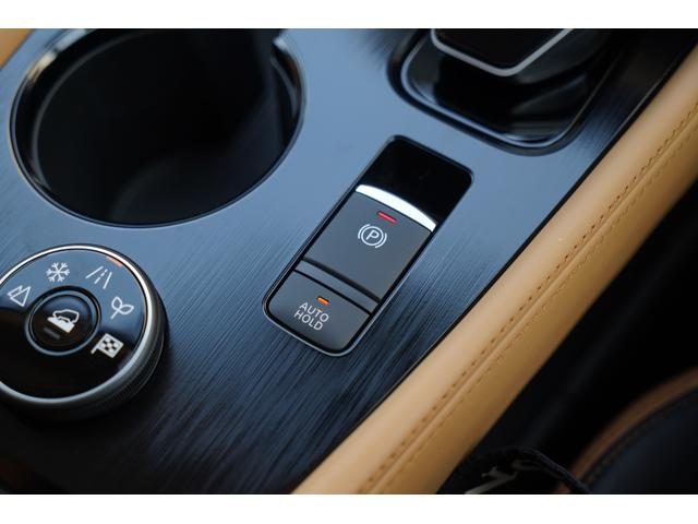 �d���p�[�L���O�u���[�L�������{�^����ō쓮�E�����ł���p�[�L���O�u���[�L���X�C�b�`���삾���ŊȒP�Ƀu���[�L��������邽�߁A���쐫�ƈ��S�������サ�Ă��܂���