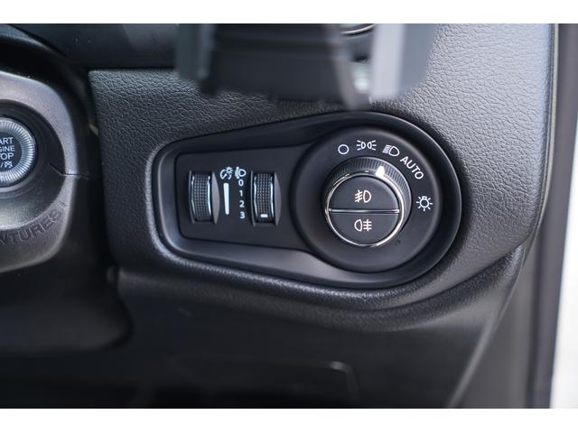 �w�b�h���C�g�X�C�b�`�������I�[�g���C�g�@�\��������ɂȂ�����A�g���l���ɓ�������ȂǃZ���T�[���Â��Ȃ������Ƃ����m����ƃ��C�g�������œ_�����Ă���܂���