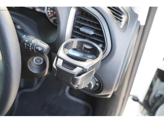 ���Ђ͒����^�A�ǉ��R�^�A�x�ǎw��H����������Ă���܂��B���_��Ԃ͎��ЍH��܂��̓f�B�[���[�ɂē_�������v���܂��B�Ԍ��c�̗L���ɂ���ĂP�N�܂��͂Q�N�_�������L�^��E�_���X�e�b�J�[�����Ĕ[�Ԓv���܂���