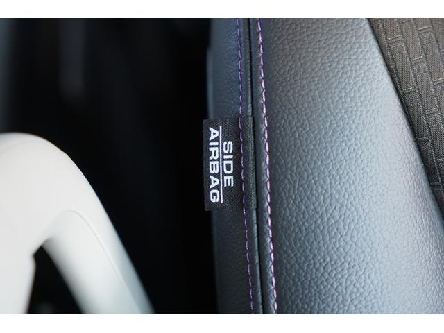 �T�C�h�G�A�o�b�N���������ʏՓˎ��ɏ����ی삷�邽�߂̏d�v�Ȉ��S�����ł����O�Ȃ̃V�[�g���ʂɓ�������Ă��܂���