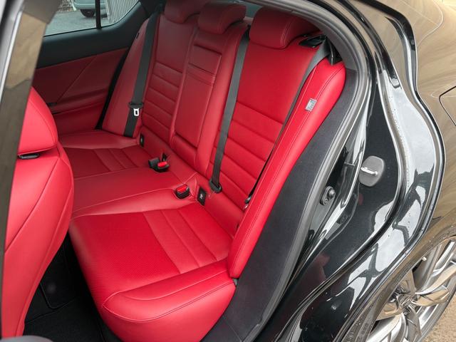 �y�e���E������E�ϋv���ɗD�ꂽ�A�[�N�o���A�Q�P�z�y�������E����E�h�����ɗD�ꂽ�I�N���[�i�z�y����y�ȃ|���}�[�̃t�b�f�R�[�e�B���O�z�ƂR��ނ̃R�[�e�B���O����葵���Ă���܂���