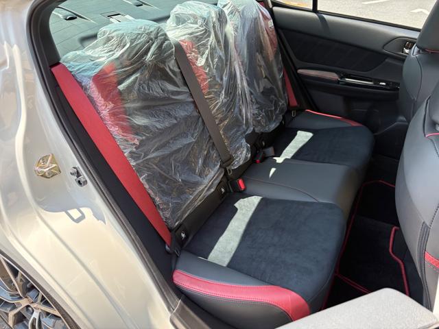 保証項目４１０項目以上（輸入車は３１０項目以上）のバンガード自社保証を、お求めやすい価格でご用意しております。購入して頂いた後も確かな安心。万が一の故障の際も全力でサポート致します。