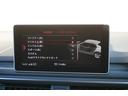 メーカーオプションのレザーパッケージのアンビエントライト装備☆車内をお洒落に演出してくれるアンビエントライト☆お好みのカラーを選択いただけます☆