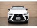 ＮＸ３５０ｈ　Ｆスポーツ　４ＷＤ　改良後モデル　パノラマルーフ　ＴＲＤエアロ　赤黒革　レクサスチームメイト　１４インチディスプレーオーディオ　パノラミックビュー　３眼ＬＥＤ　オレンジブレーキキャリパー　デジタルインナーミラー（9枚目）