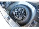 スペアタイヤ完備☆走行中にパンクなどのトラブルになった場合の予備のタイヤ☆タイヤ交換ができる場所までの応急用として使用できます☆スペアタイヤ交換はロードサービス等に依頼することをお勧めいたします☆