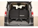 積載スペースが十分に確保されたラゲージルーム☆サードシートを跳ね上げることでさらなるスペースを確保することができます☆