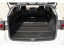 積載スペースが十分に確保されたラゲージルーム☆実用的な荷室スペースを確保しており、ファミリーユース・通勤にも対応できる作りになっています☆セカンドシートを倒すことでさらなるスペースを確保できます☆