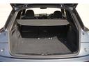 パワーバックドア装備☆積載スペースが十分に確保されたラゲージルーム☆ファミリーユース・通勤にも対応できる作りになっています☆プライバシー保護になるトノカバーも完備☆