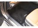 フロアマット完備☆高級感ある純正フロアマット付き。室内の質感を引き立てつつ、汚れにも強い実用性の高い仕様です☆