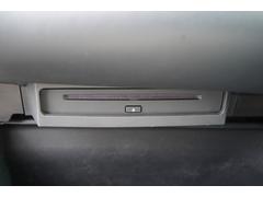 �᡼�������ץ����Υǥ����ץ쥤�����ǥ����ץ饹�Σģ֣ġ��ãĥץ졼�䡼�������������ʥ����ƥ����ȤΥ饤�ֱ����䡢���Ҥ��ޤ�������ʤ��褦�˥��˥�ʤɤ�������ʤ���ɥ饤�֤�ڤ��ळ�Ȥ��Ǥ��ޤ��� 4