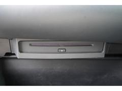 �᡼�������ץ����Υǥ����ץ쥤�����ǥ����ץ饹�Σģ֣ġ��ãĥץ졼�䡼�������������ʥ����ƥ����ȤΥ饤�ֱ����䡢���Ҥ��ޤ�������ʤ��褦�˥��˥�ʤɤ�������ʤ���ɥ饤�֤�ڤ��ळ�Ȥ��Ǥ��ޤ��� 4