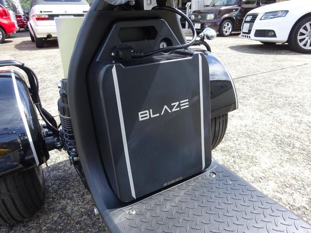 日本 ブレイズ　トライク　ＥＶ三輪バギー　公道走行可能　ヘルメット不要　ミニカー登録（15枚目）