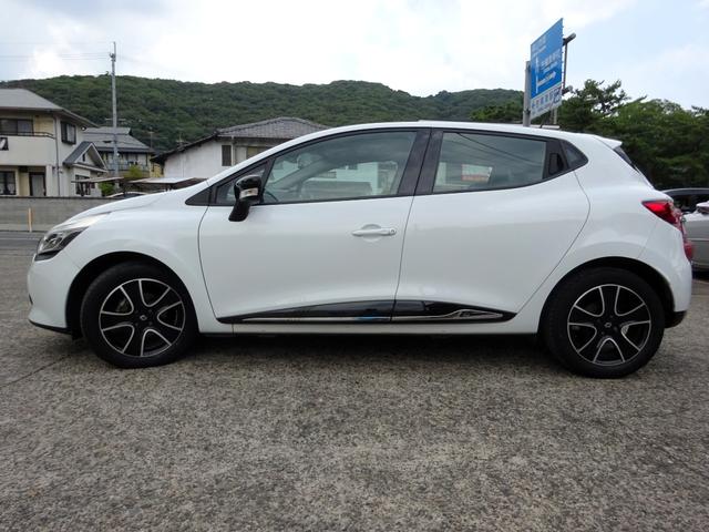 ルーテシア ゼン コンパクトハッチバック/ダウンサイジングターボ/5速マニュアル/Bluetoothオーディオ/前後ドライブレコーダー/ETC/カードキー/プッシュスタート/ガラスコーティング施工済/1年保証!(10枚目)