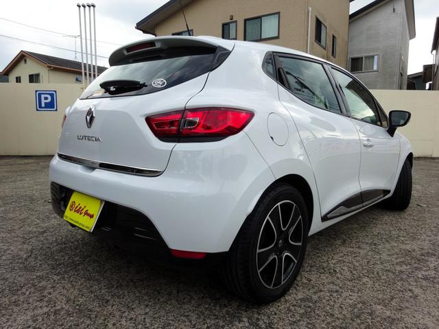 ルーテシア ゼン コンパクトハッチバック/ダウンサイジングターボ/5速マニュアル/Bluetoothオーディオ/前後ドライブレコーダー/ETC/カードキー/プッシュスタート/ガラスコーティング施工済/1年保証!(12枚目)