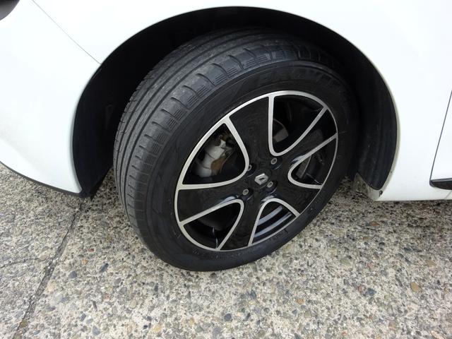 ルーテシア ゼン コンパクトハッチバック/ダウンサイジングターボ/5速マニュアル/Bluetoothオーディオ/前後ドライブレコーダー/ETC/カードキー/プッシュスタート/ガラスコーティング施工済/1年保証!(15枚目)