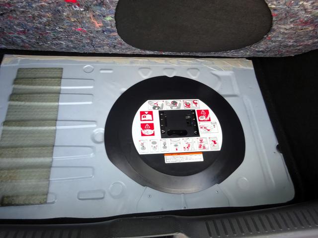 ルーテシア ゼン コンパクトハッチバック/ダウンサイジングターボ/5速マニュアル/Bluetoothオーディオ/前後ドライブレコーダー/ETC/カードキー/プッシュスタート/ガラスコーティング施工済/1年保証!(55枚目)