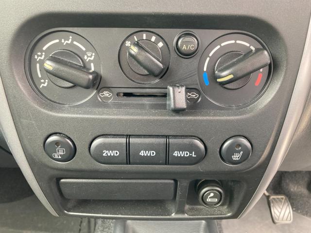 ジムニー ワイルドウインド　４ＷＤターボ　５速ＭＴ　１６インチアルミ　ハードケース付き背面タイヤ　シートヒーター　ミラーヒーター　フォグランプ　電格ミラー　ルーフレール（16枚目）