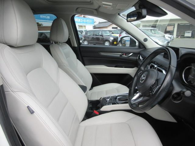 内装も納車前にルームクリーニングさせて頂きます！お車を快適にお乗り頂けるように、弊社スタッフが真心込めてキレイにします☆