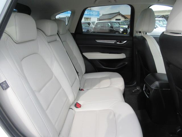 法定２４ヶ月点検整備付※商用車は１２ヶ月点検整備付当店は中国運輸支局認証工場による納車前法定点検を実施しております。広島県内各地に自社工場がありますので万が一の際もご相談ください。