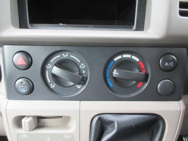 エアコンガスも補充済で、利きはばっちり！！快適なドライブをお楽しみ下さい！！