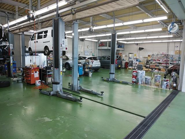 普通車、小型の指定自動車整備事業の看板を掲げております。安心して点検が出来ます！お気軽にお越しくださいませ。