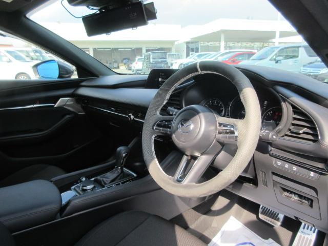 MAZDA3ファストバック 15Sツーリング 全方位モニター ETC CD・DVD ナビ TV ドライブレコーダー アルミホイール 電動パーキング スマートキー ドアバイザー ブルーミラー ウィンカー付きドアミラー アイドリングストップ PS(8枚目)