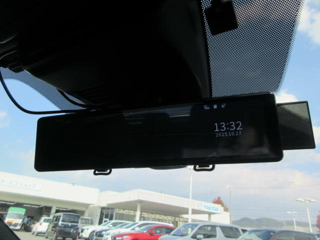 MAZDA3ファストバック 15Sツーリング 全方位モニター ETC CD・DVD ナビ TV ドライブレコーダー アルミホイール 電動パーキング スマートキー ドアバイザー ブルーミラー ウィンカー付きドアミラー アイドリングストップ PS(46枚目)