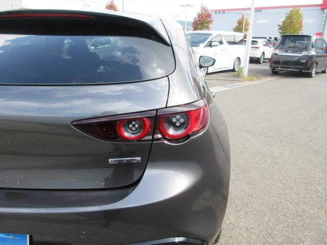 MAZDA3ファストバック 15Sツーリング 全方位モニター ETC CD・DVD ナビ TV ドライブレコーダー アルミホイール スマートキー ウィンカー付きドアミラー クルーズコントロール アイドリングストップ PS プッシュスタートシステム(17枚目)