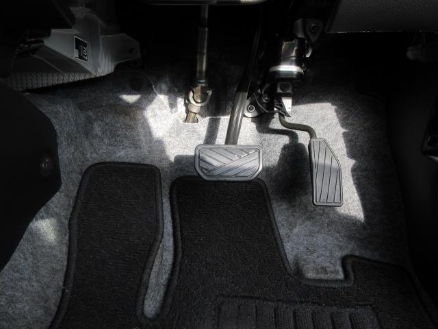 キャロル GL ETC CD DVD ナビ TV シートヒーター 衝突軽減ブレーキサポート 横滑り防止機能 アイドリングストップ PS PW オートエアコン アクセル踏み間違い防止装置 頸部衝撃緩和ヘッドレスト(41枚目)