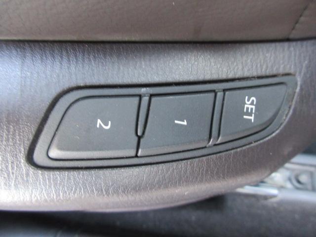 �d���V�[�g�̈ʒu���������[�ɃZ�b�g�o���܂��B���v�w��Ƒ��ň������g�p�ɂȂ鎞�ȂǃV�[�g�ʒu���{�^����Ŏ����̈ʒu�ɓ������܂��I�Ƃɂ����֗��ł��I�I