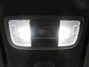 室内を明るく照らしてくれます！これで車内でのお探し物もすぐに見つかりますね♪