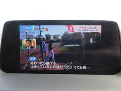 フルセグＴＶでお家のＴＶと同じようにとっても綺麗に視聴することが出来ます！ロングドライブやちょっとした待ち時間の時など非常に重宝します（※フルセグとは・・・家庭などの固定テレビ受信機向けの高画質放送） 6