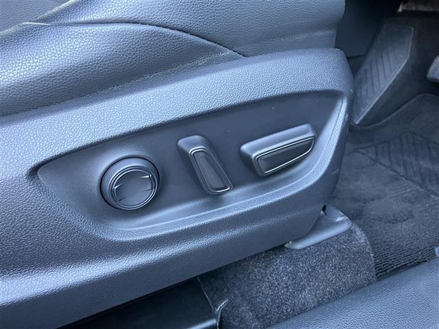 カローラクロス ハイブリッド　Ｚ　サンルーフ　バックカメラ　衝突被害軽減システム　ＥＴＣ　ＬＥＤヘッドランプ　ワンオーナー　フルエアロ　記録簿（20枚目）