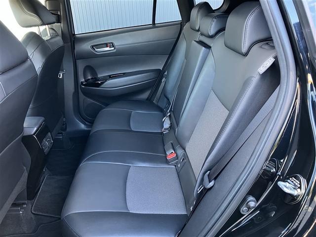 カローラクロス ハイブリッド　Ｚ　サンルーフ　バックカメラ　衝突被害軽減システム　ＥＴＣ　ＬＥＤヘッドランプ　ワンオーナー　フルエアロ　記録簿（21枚目）