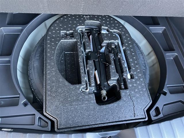 カローラクロス ハイブリッド　Ｚ　サンルーフ　バックカメラ　衝突被害軽減システム　ＥＴＣ　ＬＥＤヘッドランプ　ワンオーナー　フルエアロ　記録簿（25枚目）