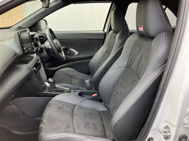 ヤリスクロス ＧＲスポーツ　バックカメラ　衝突被害軽減システム　ＬＥＤヘッドランプ　ワンオーナー　記録簿（14枚目）