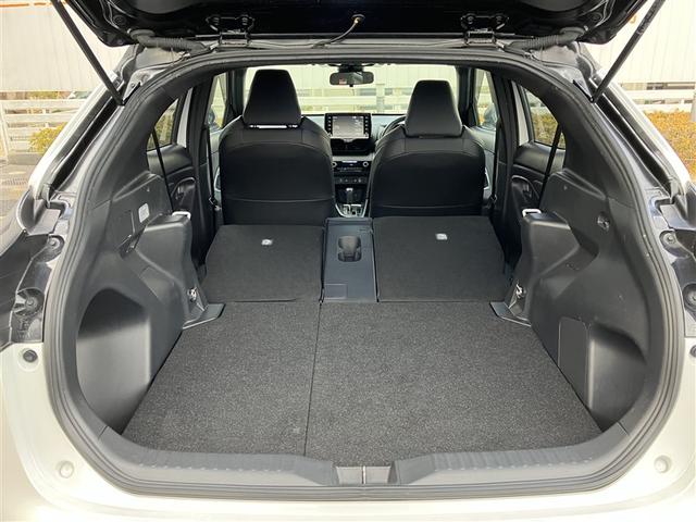 ヤリスクロス ＧＲスポーツ　バックカメラ　衝突被害軽減システム　ＬＥＤヘッドランプ　ワンオーナー　記録簿（17枚目）